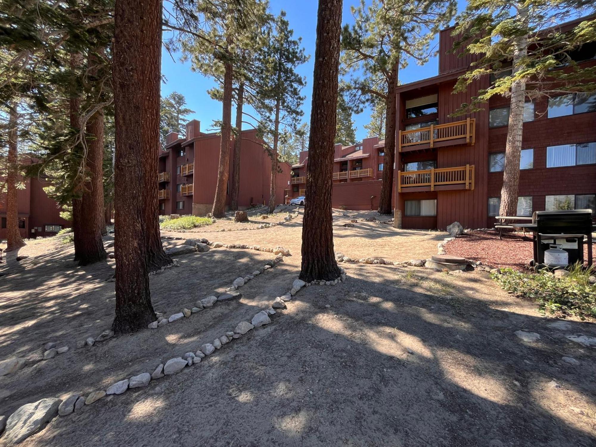 Tastefully Remodeled Condo At Mammoth Ski & Racquet Club, Hot Tub, Garage, 10 Min Walk To Ski Lifts Mammoth Lakes Luaran gambar