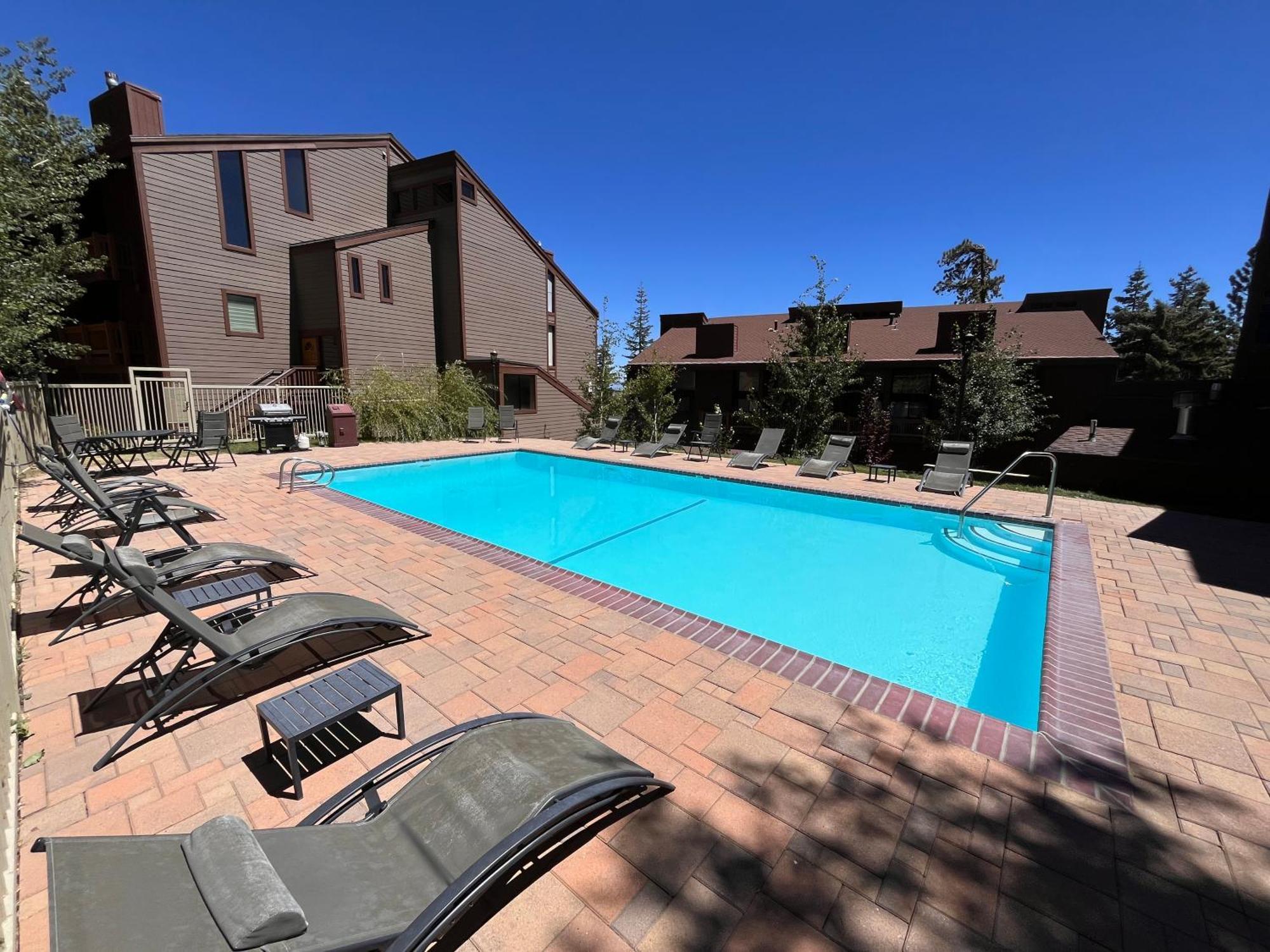 Tastefully Remodeled Condo At Mammoth Ski & Racquet Club, Hot Tub, Garage, 10 Min Walk To Ski Lifts Mammoth Lakes Luaran gambar
