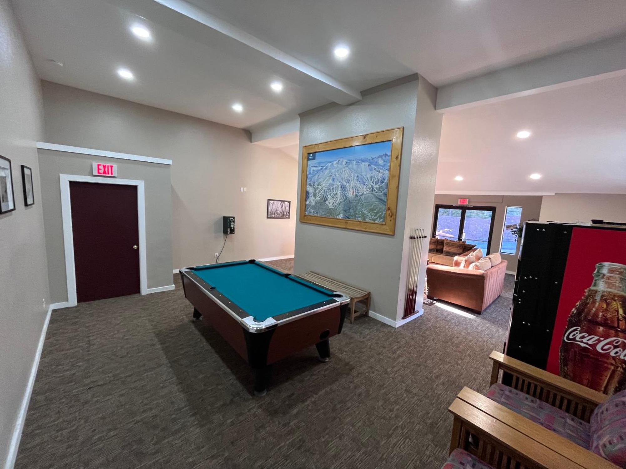 Tastefully Remodeled Condo At Mammoth Ski & Racquet Club, Hot Tub, Garage, 10 Min Walk To Ski Lifts Mammoth Lakes Luaran gambar