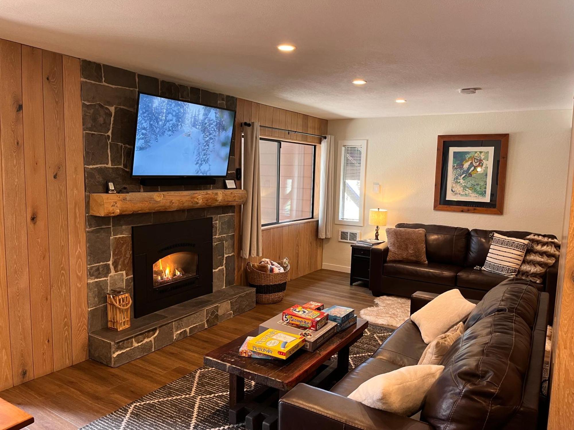 Tastefully Remodeled Condo At Mammoth Ski & Racquet Club, Hot Tub, Garage, 10 Min Walk To Ski Lifts Mammoth Lakes Luaran gambar