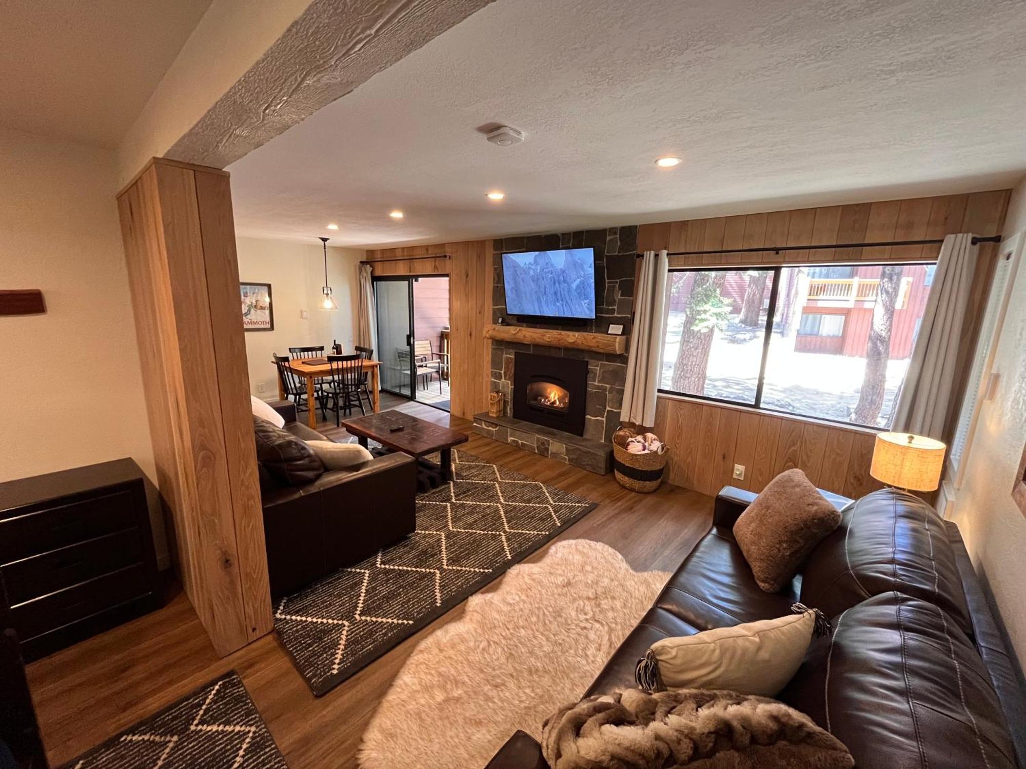 Tastefully Remodeled Condo At Mammoth Ski & Racquet Club, Hot Tub, Garage, 10 Min Walk To Ski Lifts Mammoth Lakes Luaran gambar