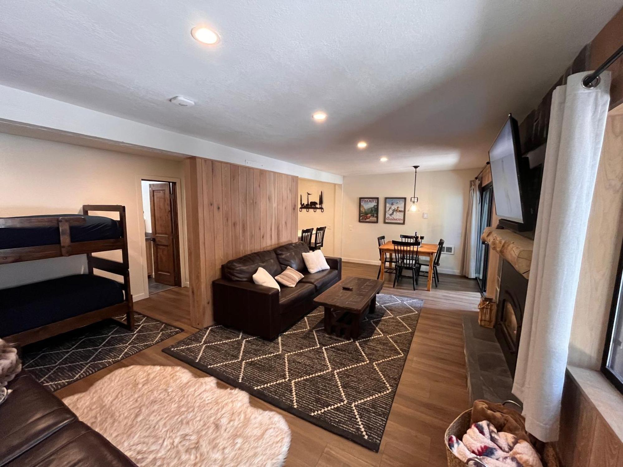 Tastefully Remodeled Condo At Mammoth Ski & Racquet Club, Hot Tub, Garage, 10 Min Walk To Ski Lifts Mammoth Lakes Luaran gambar