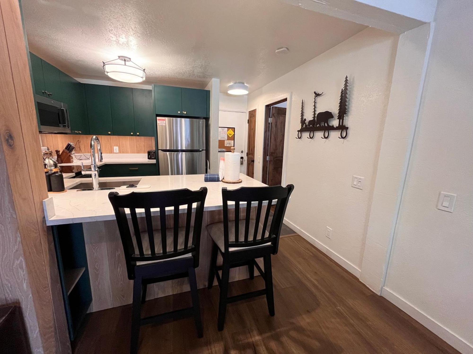 Tastefully Remodeled Condo At Mammoth Ski & Racquet Club, Hot Tub, Garage, 10 Min Walk To Ski Lifts Mammoth Lakes Luaran gambar
