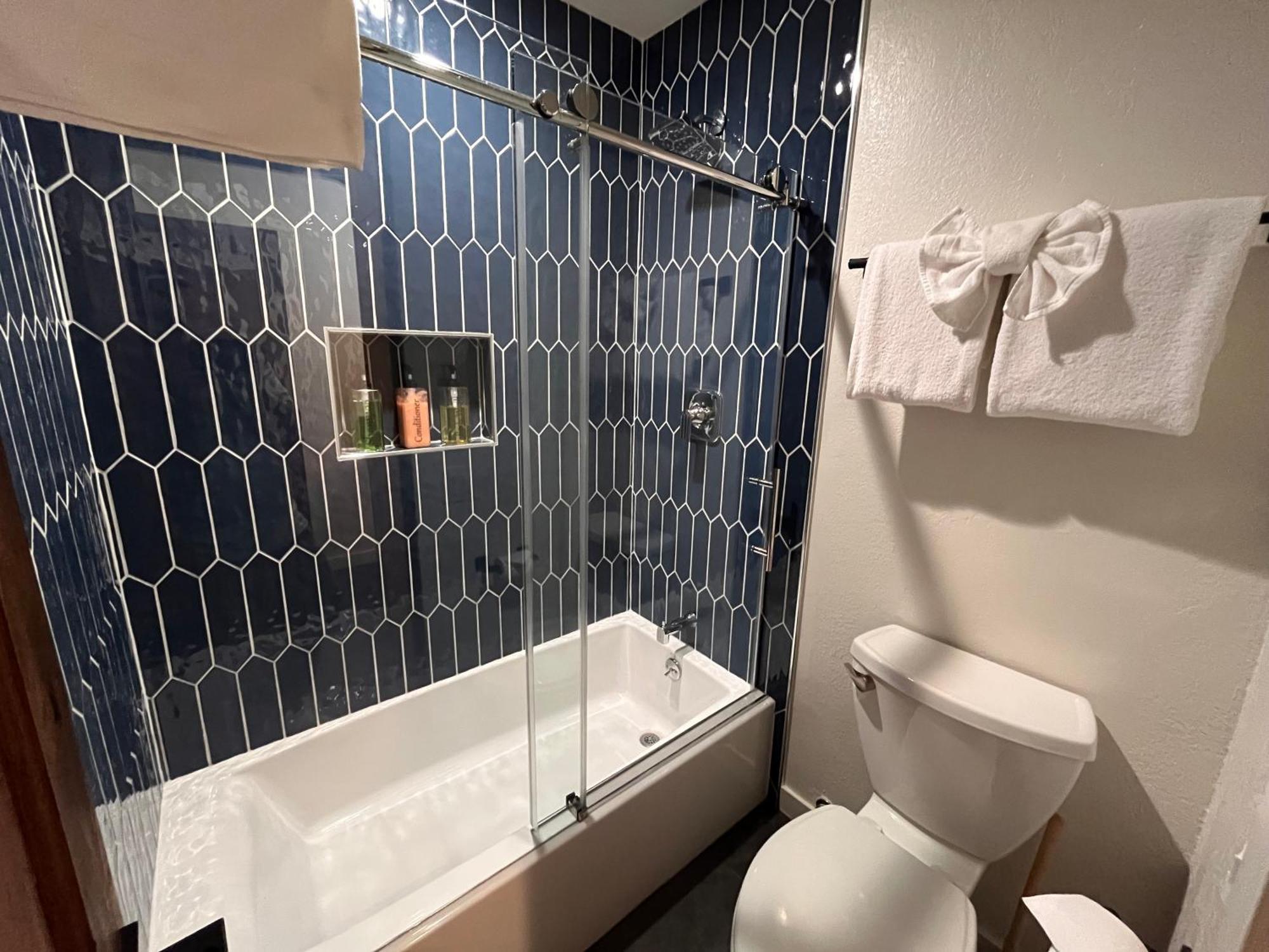 Tastefully Remodeled Condo At Mammoth Ski & Racquet Club, Hot Tub, Garage, 10 Min Walk To Ski Lifts Mammoth Lakes Luaran gambar