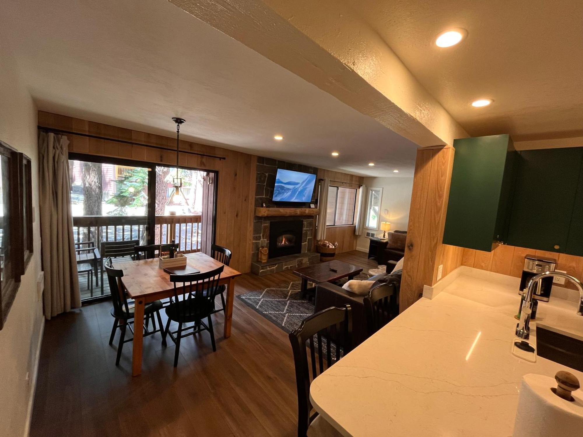 Tastefully Remodeled Condo At Mammoth Ski & Racquet Club, Hot Tub, Garage, 10 Min Walk To Ski Lifts Mammoth Lakes Luaran gambar