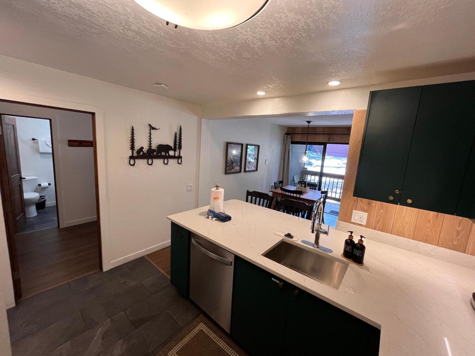 Tastefully Remodeled Condo At Mammoth Ski & Racquet Club, Hot Tub, Garage, 10 Min Walk To Ski Lifts Mammoth Lakes Luaran gambar