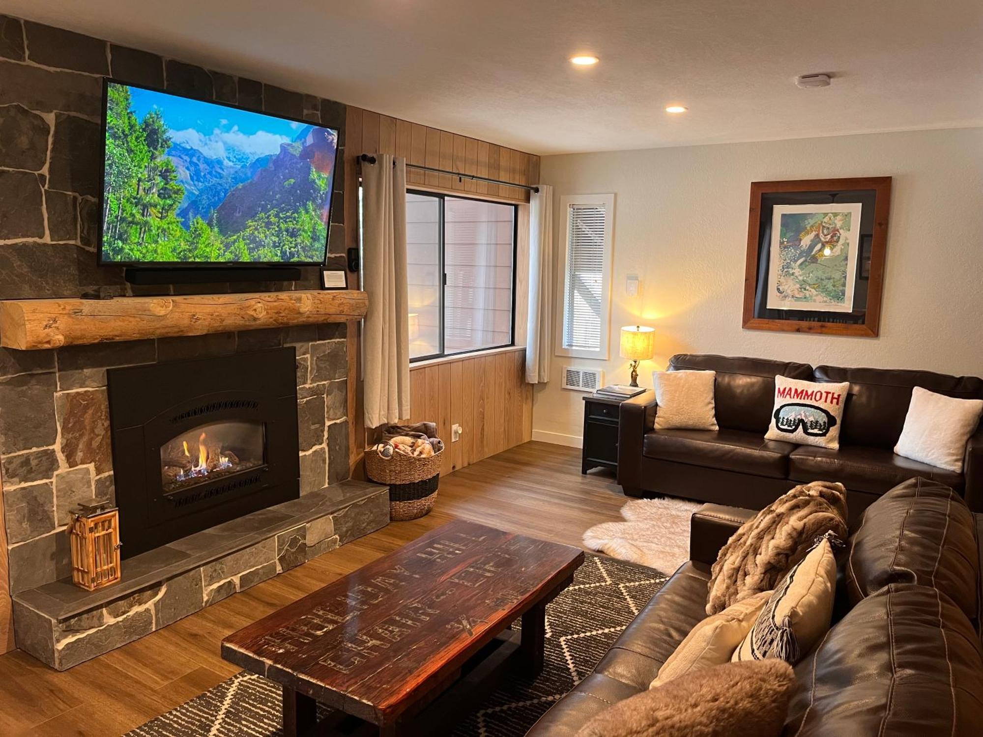 Tastefully Remodeled Condo At Mammoth Ski & Racquet Club, Hot Tub, Garage, 10 Min Walk To Ski Lifts Mammoth Lakes Luaran gambar